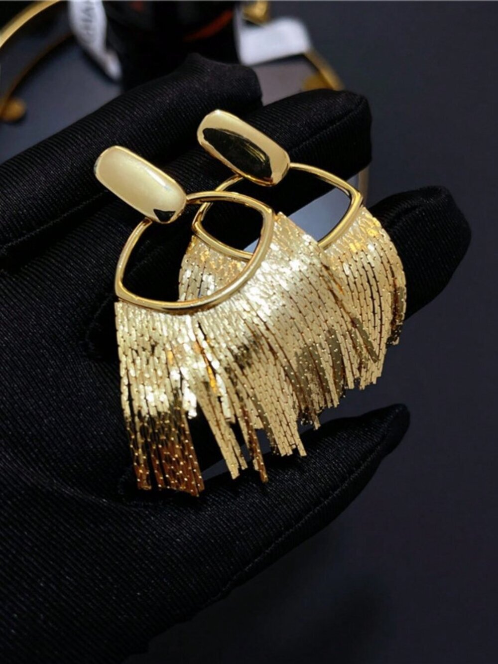 Gold luxury Women's Crescent Shaped Metal Chain Pendant Earrings